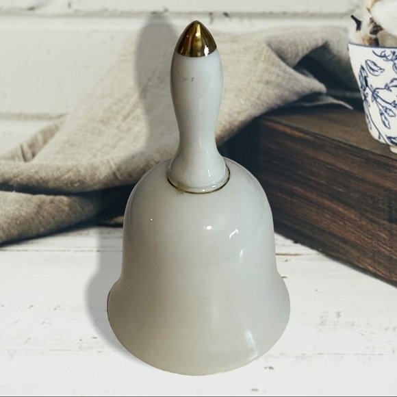 PRECIOUS Moments 1978 Love is Kind Porcelain Bell - Picture 3 of 7